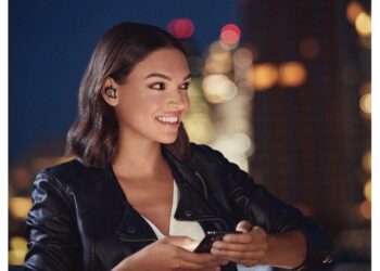 Jabralta kompaktimmat mutta akunkestoltaan parantuneet täyslangattomat Elite 75t -kuulokkeet