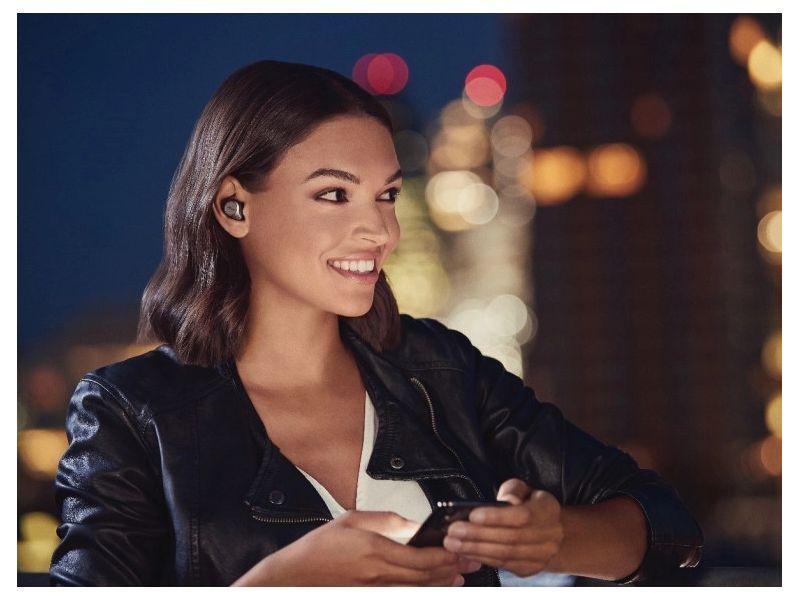 Jabralta kompaktimmat mutta akunkestoltaan parantuneet täyslangattomat Elite 75t -kuulokkeet