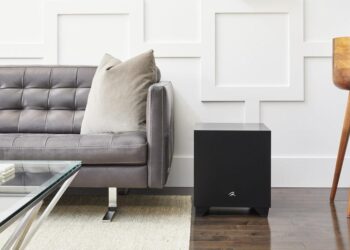 Kauko-ohjattava subwoofer? Kyllä, ja vielä siisti sellainen!