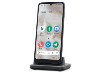 Testissä Doro 8110:  Senioriystävällinen älyluuri