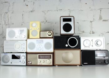 Vertailussa Pöytäradiot 129–349 € – perinnettä pöytään!