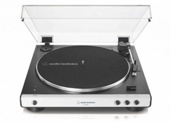 Vaivatonta vinyylinpyöritystä – Stuff.tv listasi parhaat bluetooth-yhteydellä varustetut levysoittimet