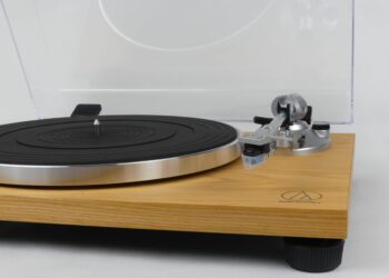 Kokeilu: Audio-Technica AT-LPW30TK -levysoitin – erinomainen lähtökohta vinyylin maailmaan