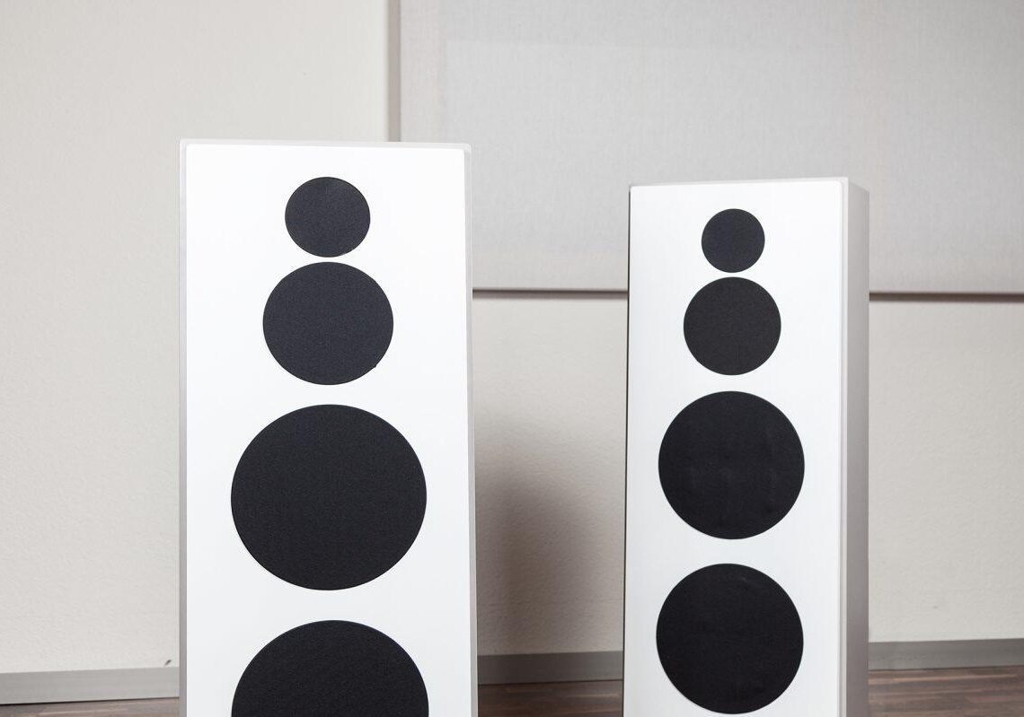 AVM:n ensimmäinen aktiivikaiutin tarjoaa 1 750 watin tehon kaiutinta kohti