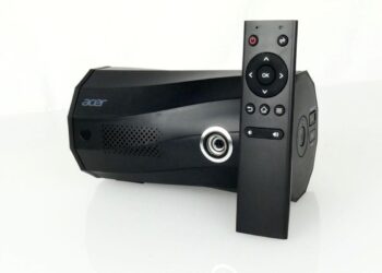 Kokeilussa Acer C250i: Projektori vailla virtaa