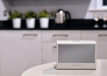 Acoustic Energyltä uusi Aego BT2