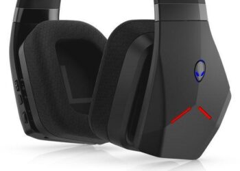 Alienwarelta uudistettu pelihiiri ja ensimmäiset kuulokkeet