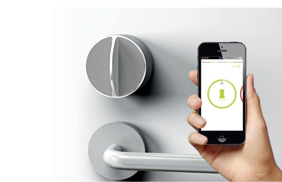 Ovet auki kätevästi puhelimella