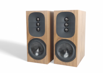 Audio Anatomy AA5 -jalustakaiuttimet – Kolmen diskantin taikaa