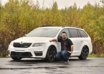 Parannetaan uuden auton äänentoistoa! Pasi Kalliojärven Skoda Octavia Combi RS 230 DSG ’17