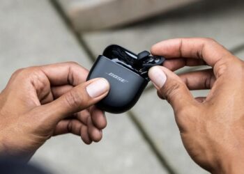 Bosen täyslangattomat vastamelukuulokkeet uudistuivat