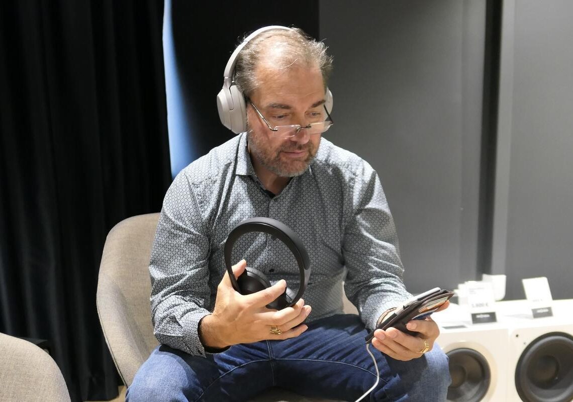 Onko hifikauppiasta uskominen? Pikatestissä Bosen uusi vastamelukuulokkeiden lippulaiva Noise Cancelling 700