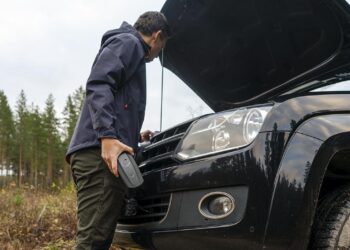 CTEK CS FREE – maailman ensimmäinen verkkovirrasta riippumaton ajoneuvon akku- ja ylläpitolaturi joka toimii myös monipuolisena virtapankkina