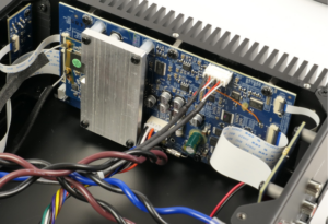 Cabasse Abyss -verkkovahvistin