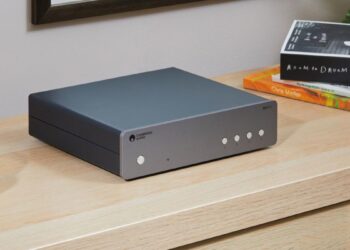 Cambridge Audiolta kaksi verkkosoitinta