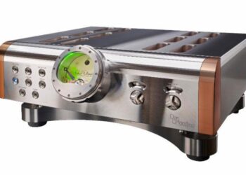 Dan D’Agostino on uudistanut Momentum-esivahvistimensa – lisää potkua erityisesti virtalähteessä