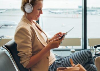 Kokeilussa Denon AH-GC30 -vastamelukuulokkeet – luontevasti melua vastaan