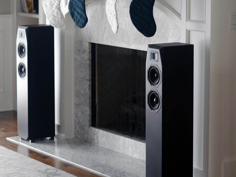 Emotivalta edulliset T-Zero-tornikaiuttimet kotiteatteriin ja musiikin kuunteluun