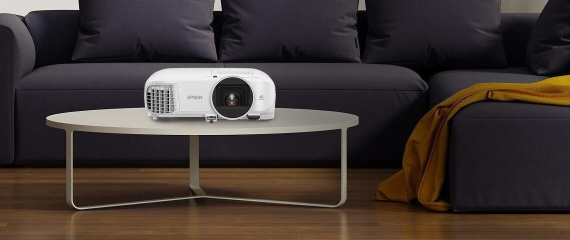 Viihde-elämyksiä kotisohvalle Epsonin uusilla projektoreilla