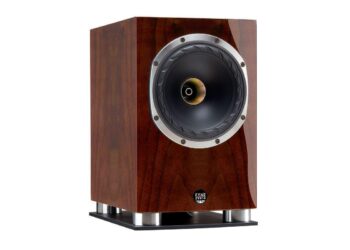Fyne Audion F500SP -kaiutin lainaa kalliimmaltaan