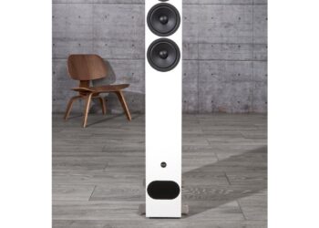 PMC uudisti uudet signature-versiot kaksista fact-sarjan kaiuttimistaan