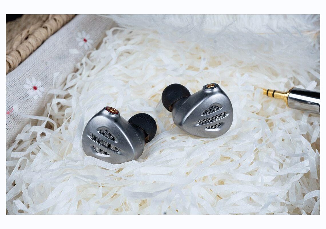 FiiO esitteli seitsemän elementin FH9-nappikuulokkeet