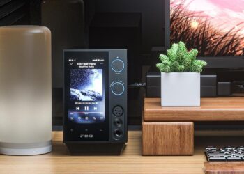 FiiO esitteli Android-pohjaisen digitoistimen ja kuulokevahvistimen työpöytäkäyttöön