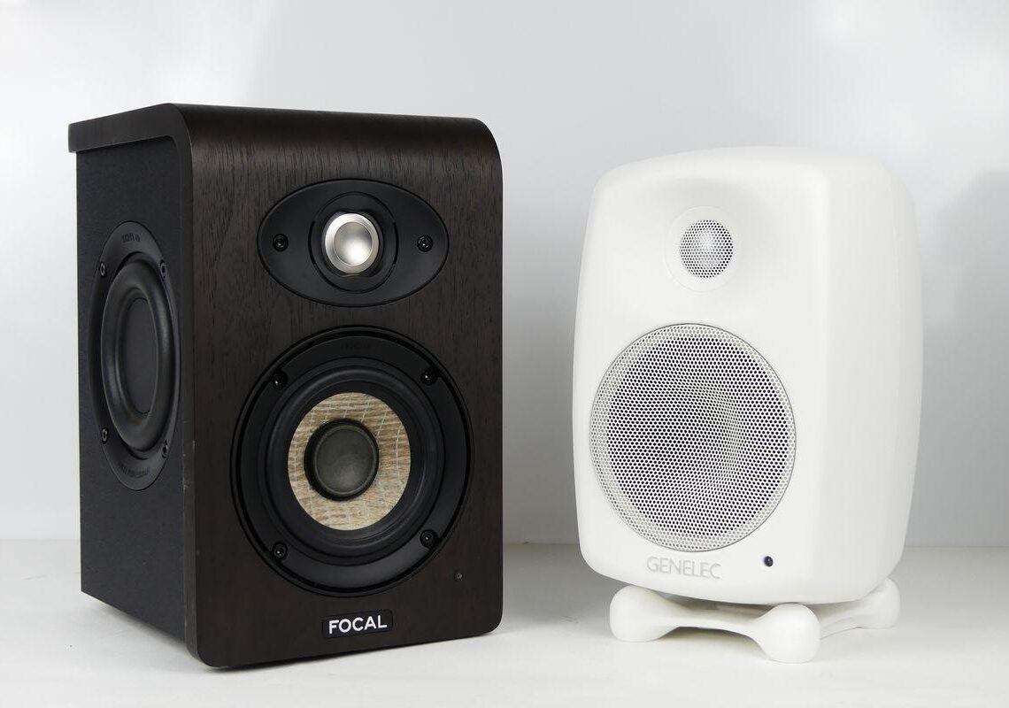 Testasimme Genelec G Two B -kaiuttimet ja ProCasterin PRE-01-etuvahvistimen – kokeilussa myös vaihtoehto Genelecille