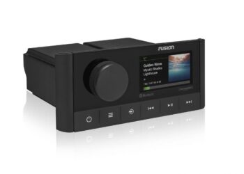 Garmin esitteli kaksi stereo- ja kaiutinsettiä veneisiin