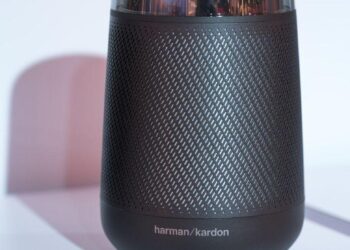 Harman Kardon teki Allure-kaiuttimestaan kannettavan