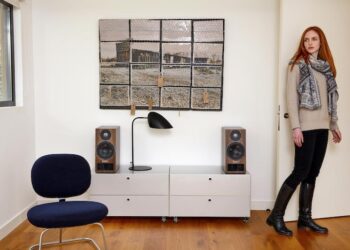 Testissä PMC twenty5.22 -kaiutin – trendikäs ammattilainen