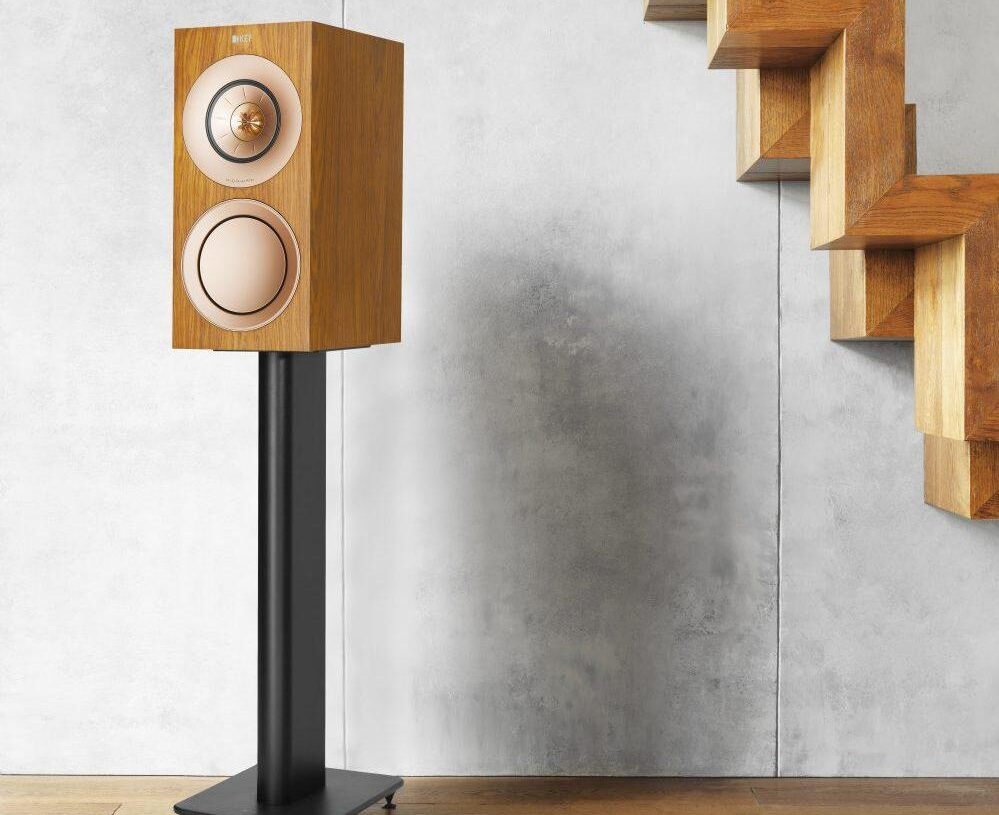 Testissä KEF R 3  -kaiuttimet – muhkeaa ääntä minimaalisessa paketissa