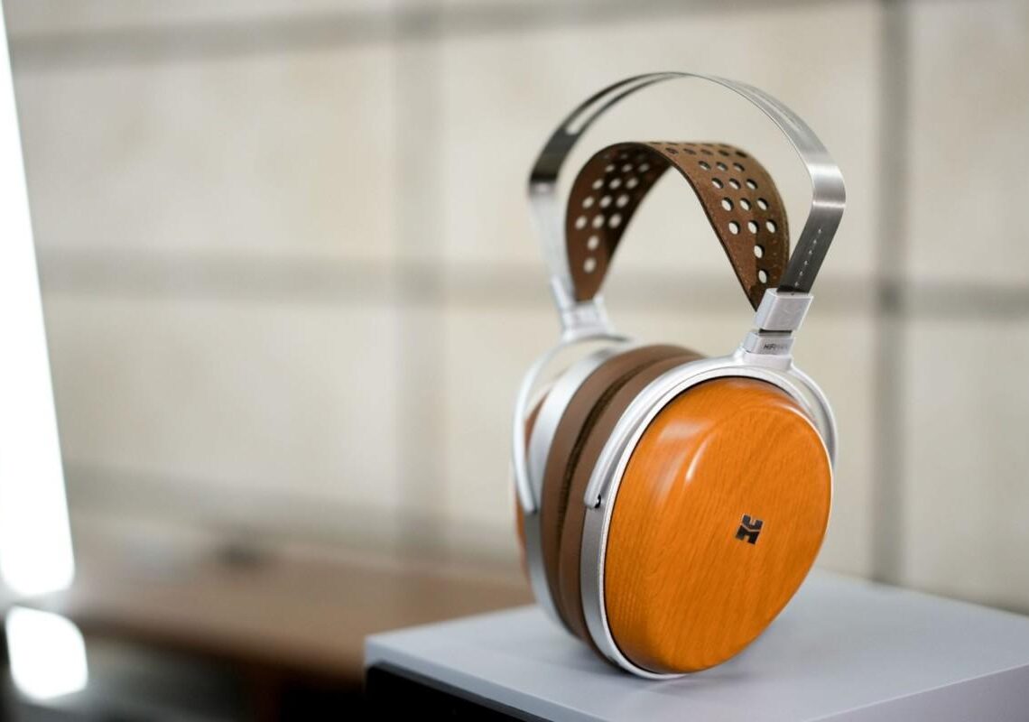 Hifimanin uudet kuulokkeet inspiroituivat konserttisalin akustiikasta