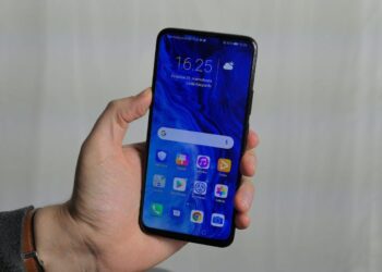 Testissä Honor 9X: Paljon puhelinta 250 eurolla