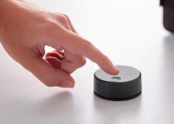 IKEA tuo valikoimiinsa kauko-ohjaimen Sonoksen kanssa kehitetyille Symfonisk-kaiuttimille