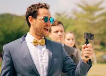 Insta360:n taittuva EVO-actionkamera saapuu Suomeen – pystyy kuvaamaan 180 asteen 3d-videota ja 360 asteen videokuvaa