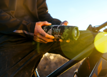 JBL tuo markkinoille uuden Flip 7:n ja Charge 6:n – mitä uutta?