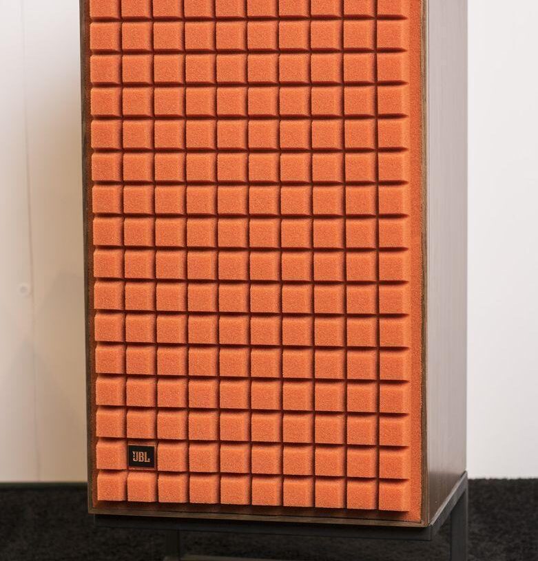 JBL:ltä jälleen retrokaiuttimet