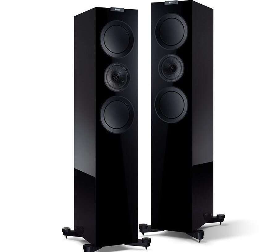 KEF:iltä synkkisversio R700-lattiakaiuttimesta