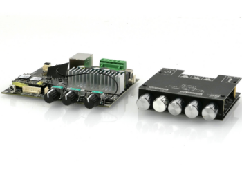 Kaksi erilaista 2.1-kanavaista DIY-vahvistinmoduulia