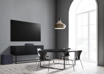 LG esitteli minikokoisen Atmos-soundbarin