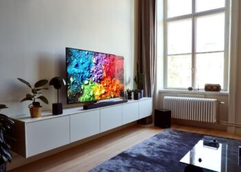 Parivertailussa soundbarit: Näppärä parannus telkkariääneen