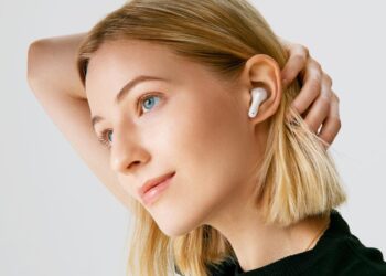 LG esitteli kolmet täyslangattomat – varustettu UV-puhdistuksella