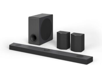 LG S95QR -lippulaivasoundbrissa on ylöspäin suunnattu keskikaiutin