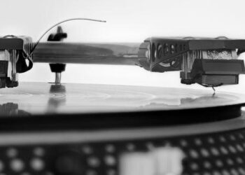 Tietoa & taitoa: Vinyylisoittimen käyttöönotto