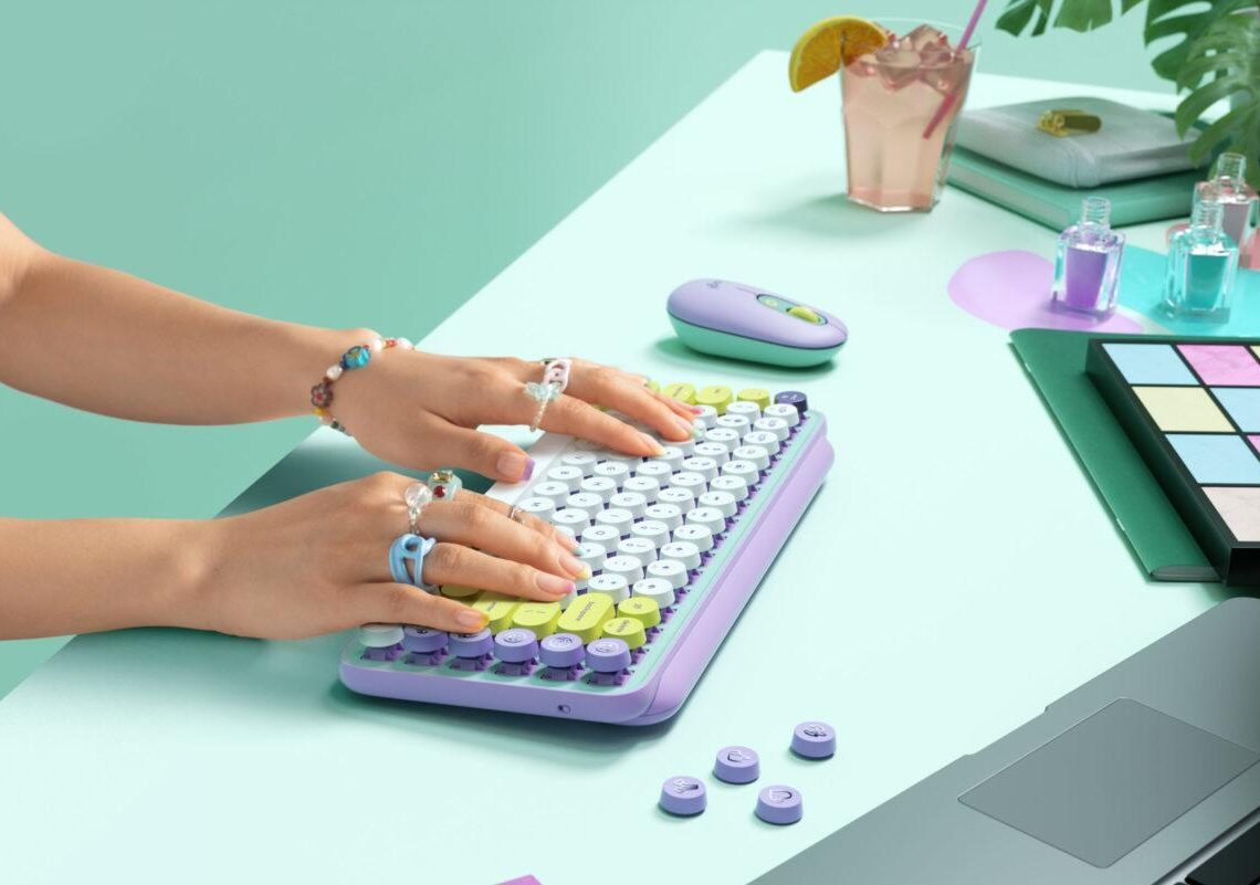 Logitechiltä pirteä hiiri ja näppäimistö tuunattavilla painikkeilla