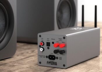 Striimaava monihuonevahvistin piiloon seinän sisään