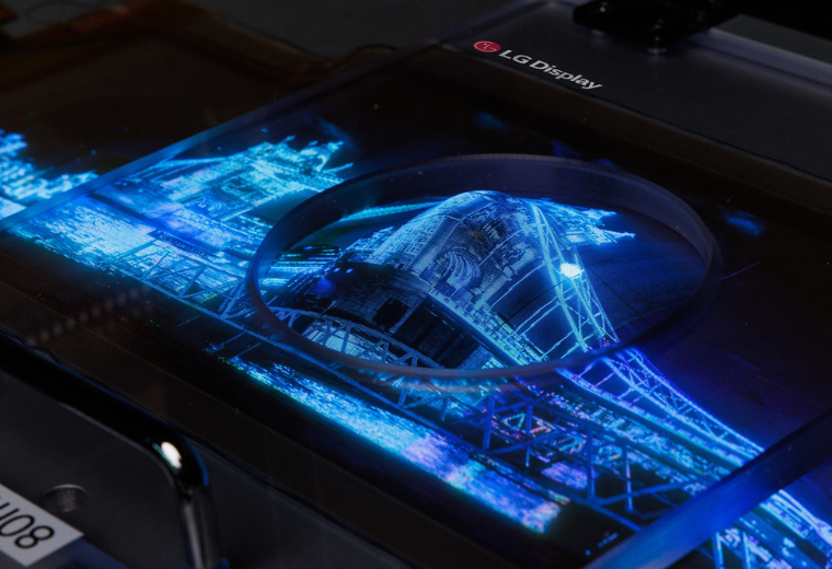 Maailman ensimmäinen venyvä näyttö – LG Displayn läpimurto
