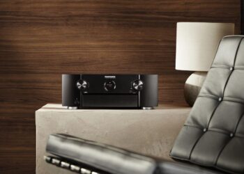 Kuin kaksi marjaa? Parivertailussa Denonin ja Marantzin AV-viritinvahvistimet