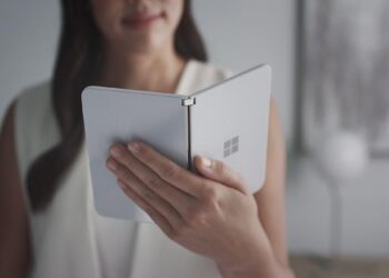 Microsoft palaa älypuhelinten markkinoille – kaksi näyttöä ja Android -käyttöjärjestelmä